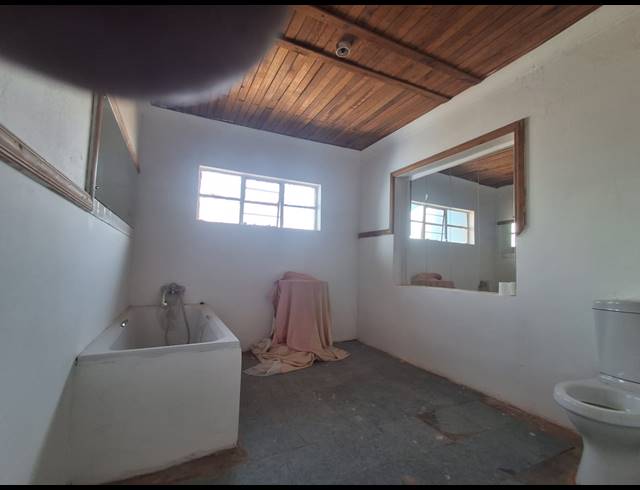 21,410M² FARM FOR SALE IN ROSASHOF